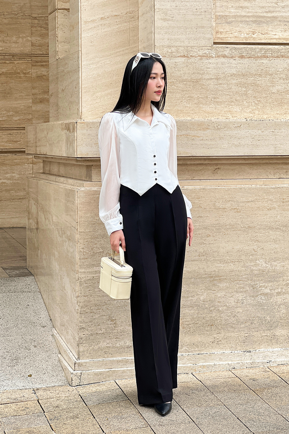 Áo kiểu nữ màu trắng tay dài cổ sơ mi