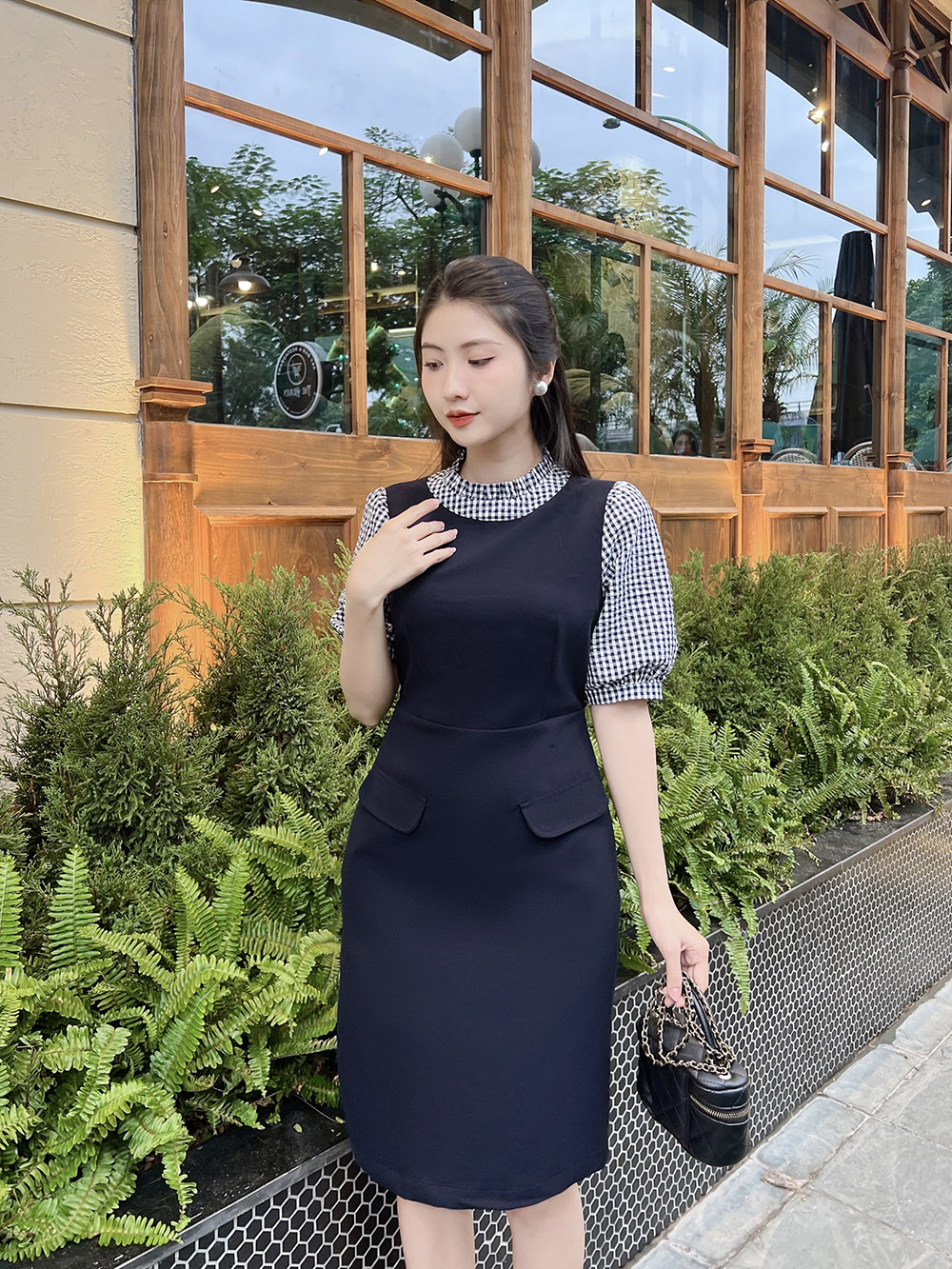 Đầm chữ A tay lỡ phối caro màu xanh đen