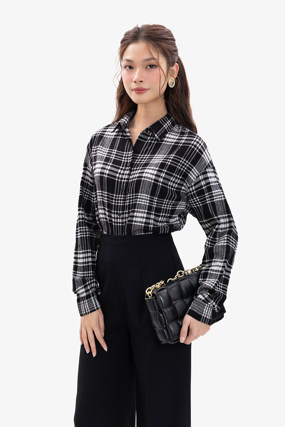 Áo sơ mi nữ caro trắng đen tay dài
