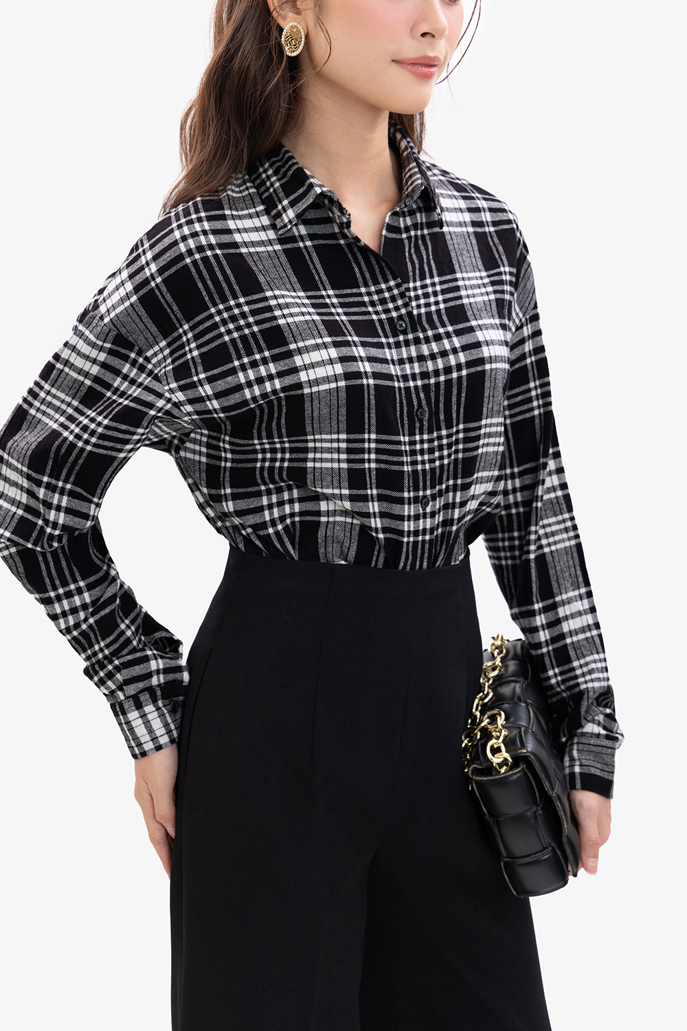 Áo sơ mi nữ caro trắng đen tay dài