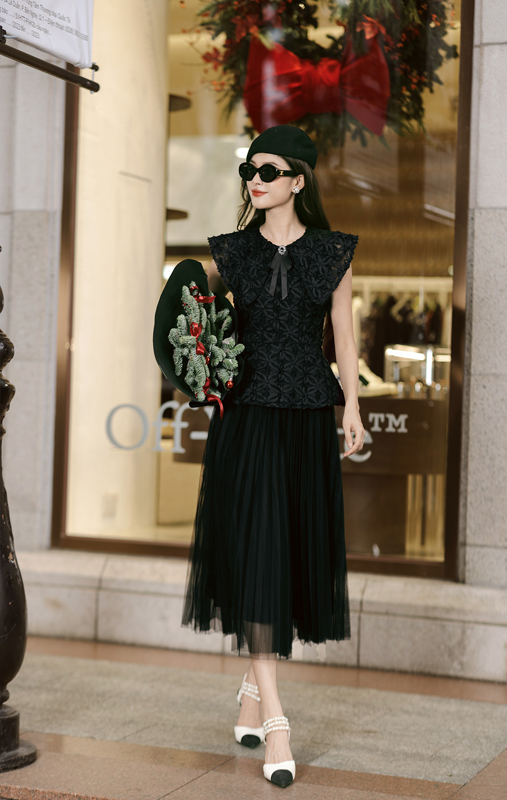 Đầm đen đi tiệc dáng peplum cổ sen bản lớn