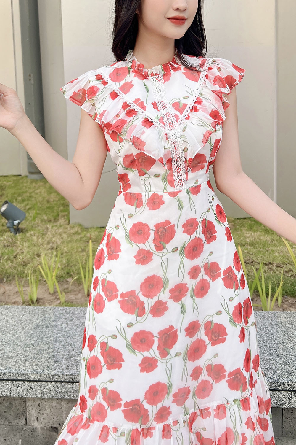 Đầm hoa dáng dài đuôi cá cổ trụ