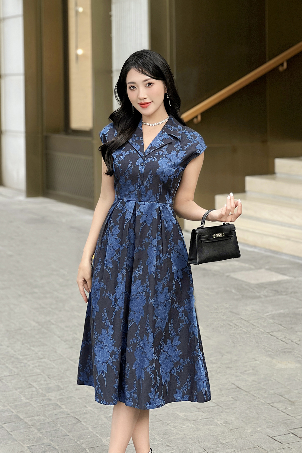 Đầm hoa dáng xòe dài cổ đan tông