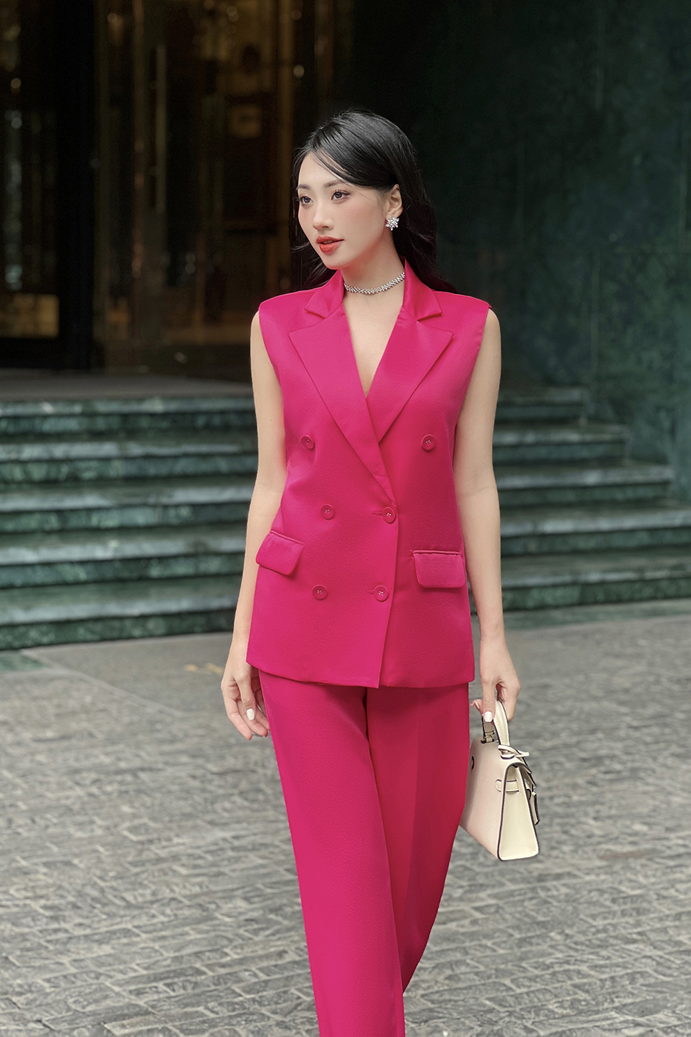 Set công sở - Set bộ vest sát nách phối màu cách điệu 2 màu | Shopee Việt  Nam