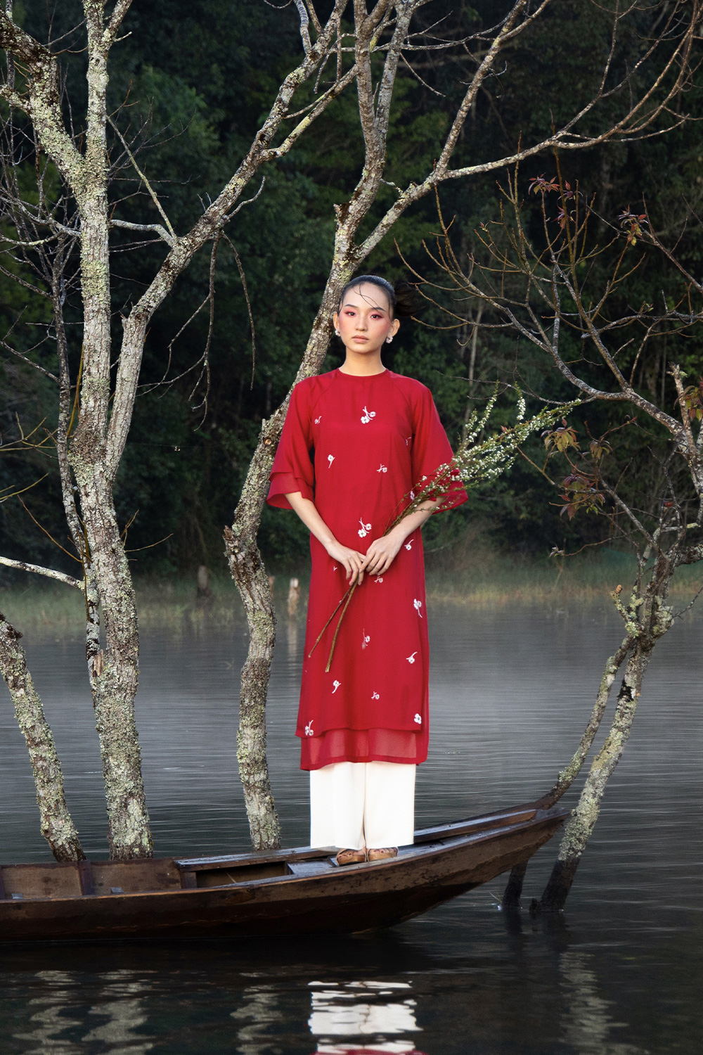 Áo dài Hồng Sương