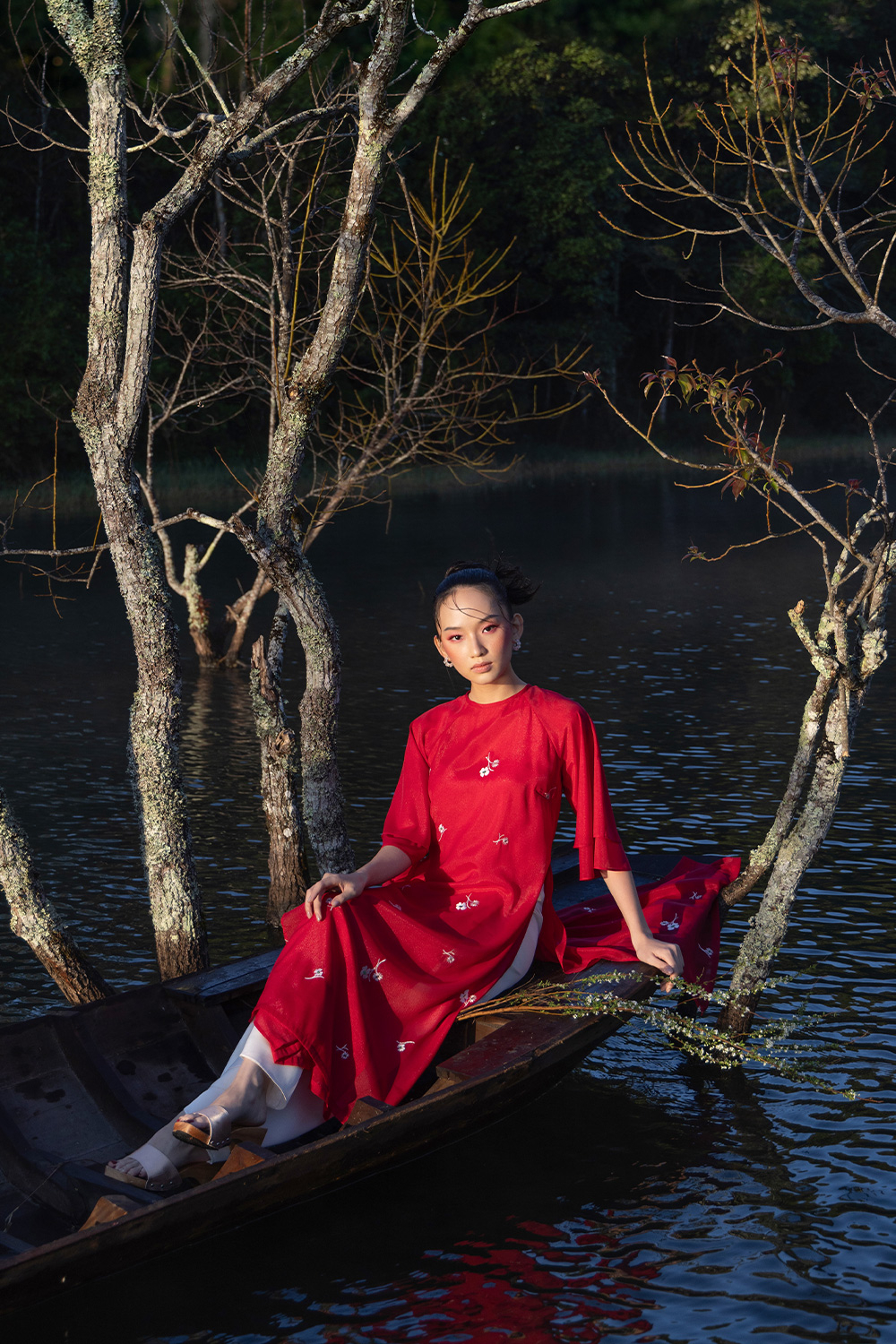 Áo dài Hồng Sương