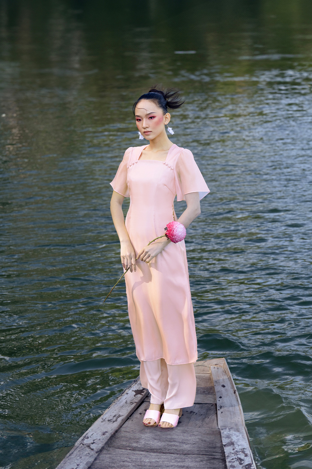 Áo dài Uyên Sương