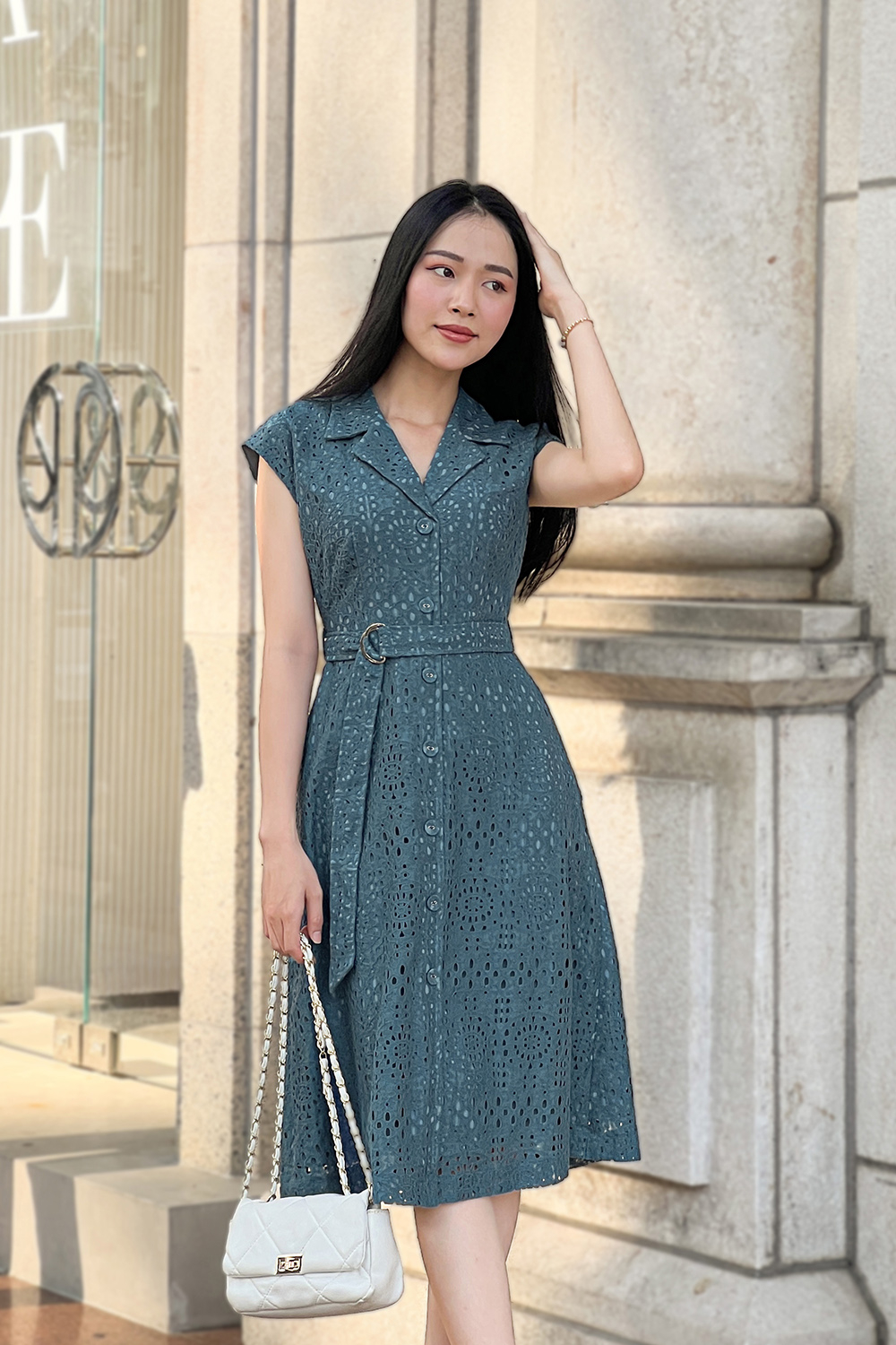 Đầm ren dáng chữ a màu xanh