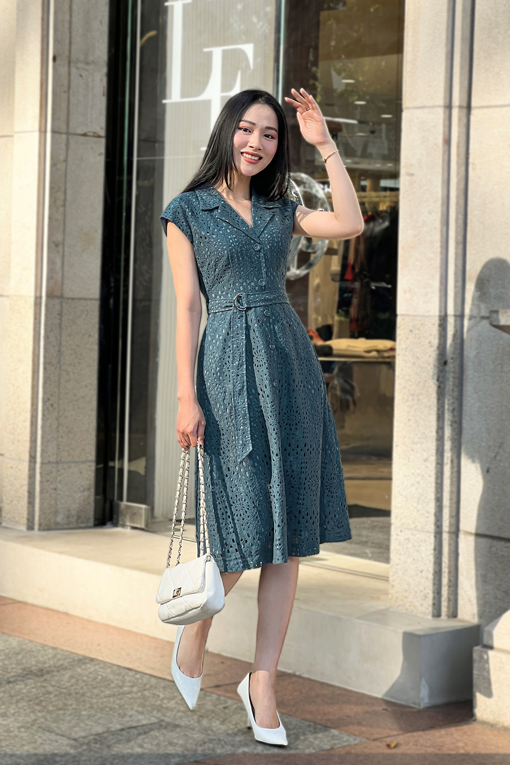 Đầm ren dáng chữ a màu xanh