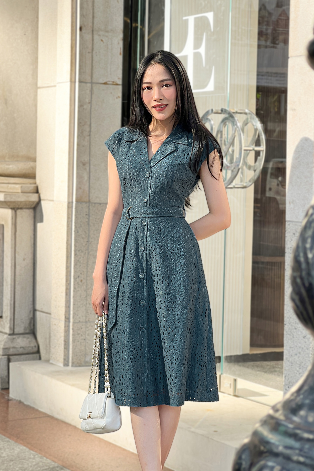 Đầm ren dáng chữ a màu xanh