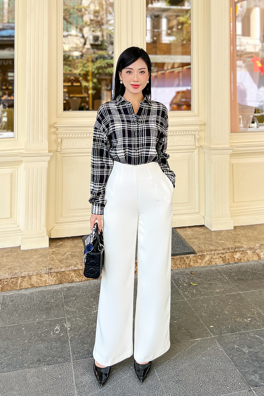 Áo sơ mi nữ caro trắng đen tay dài