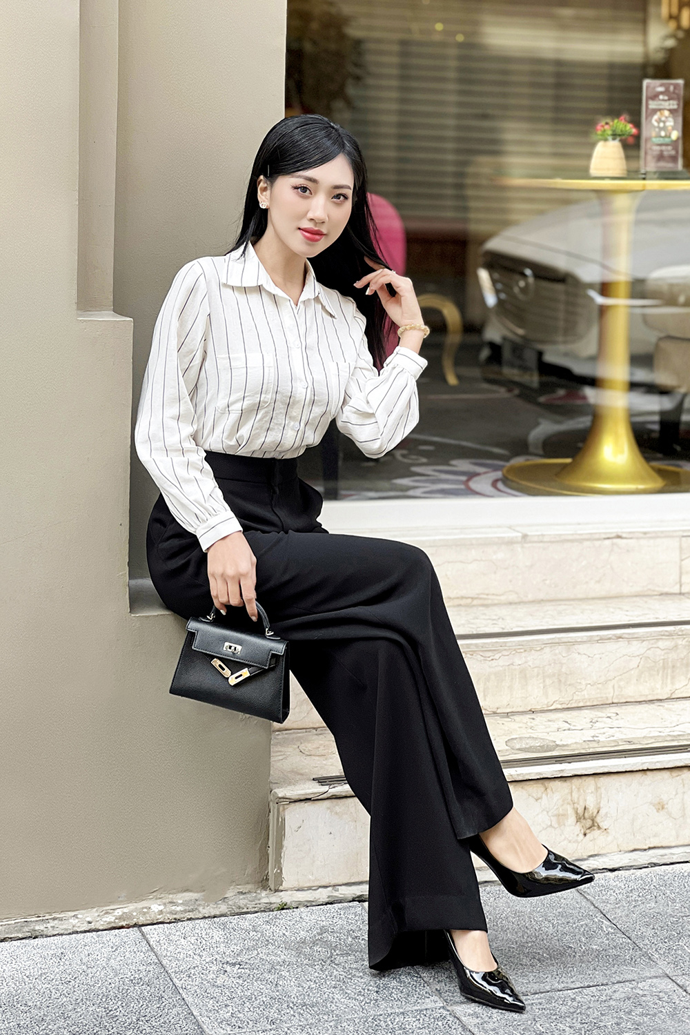 Áo sơ mi trắng nữ kẻ sọc tay dài