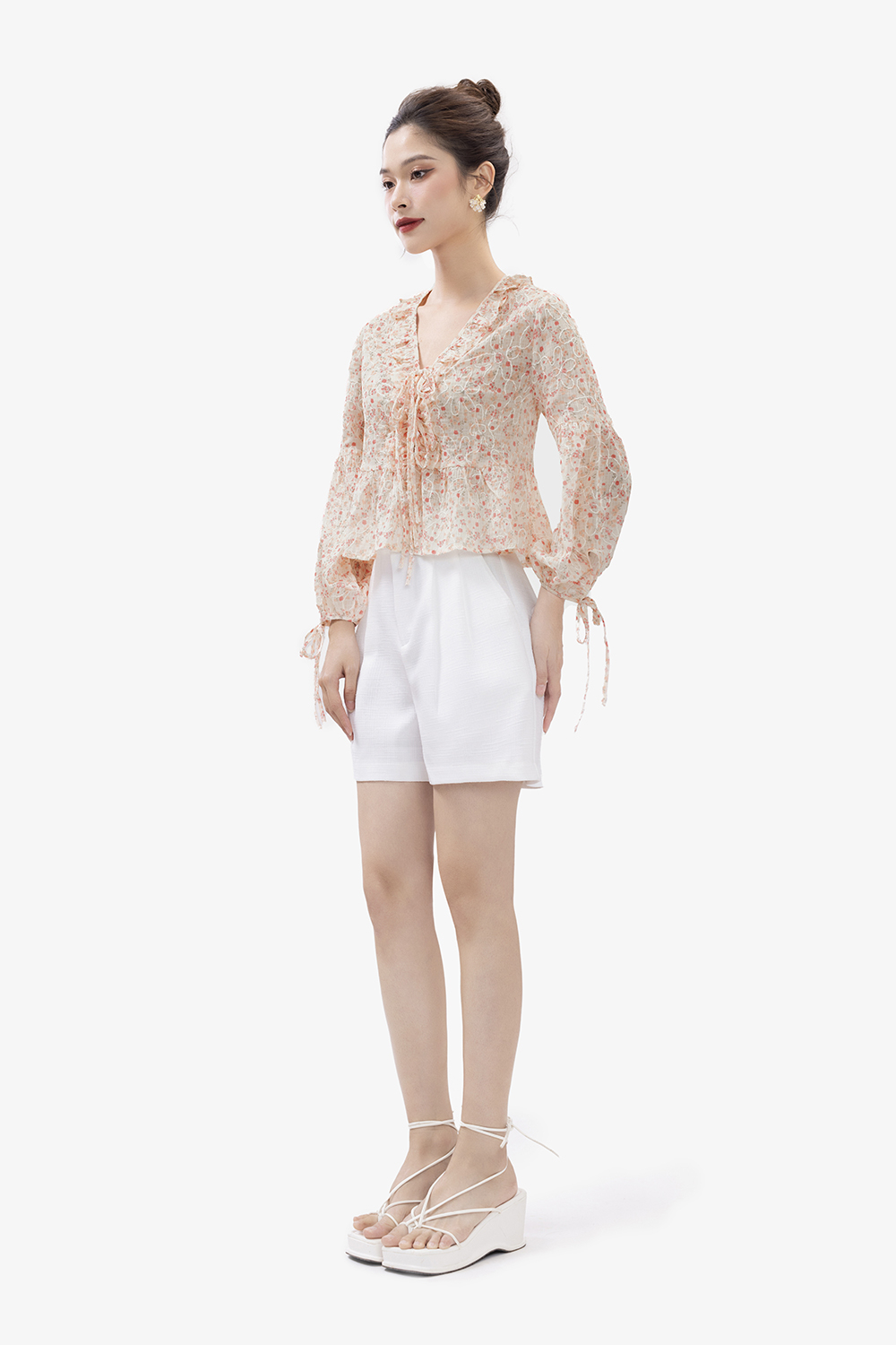 Áo kiểu nữ cổ bèo họa tiết hoa