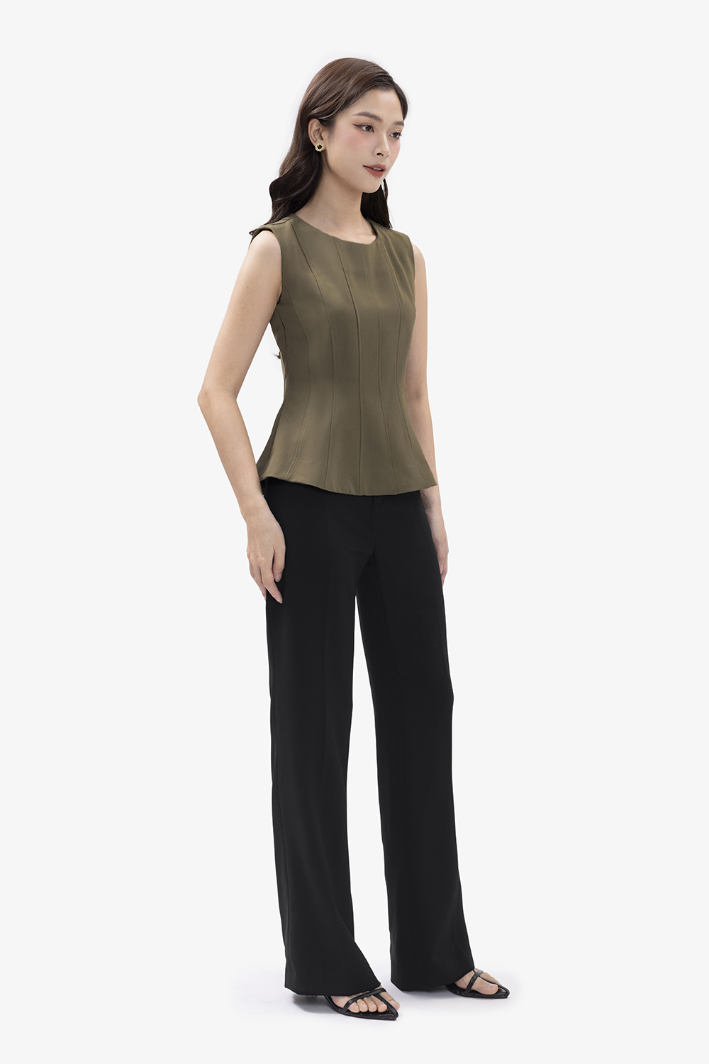 Quần công sở nữ màu đen ống suông