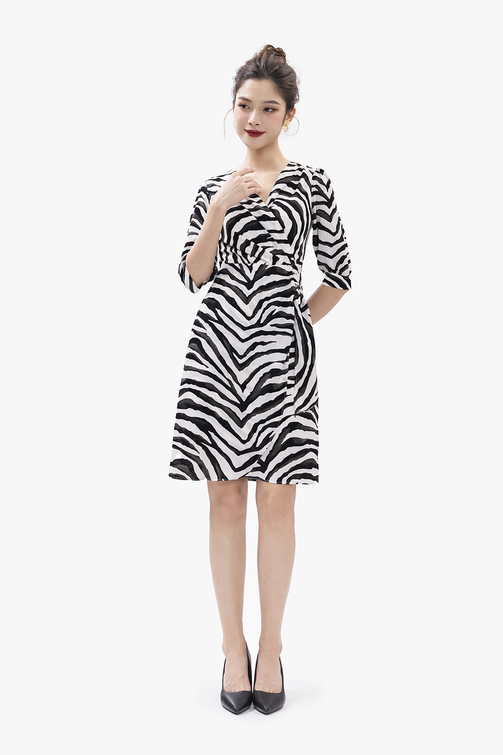 Đầm quấn wrap dress họa tiết vằn tay lỡ