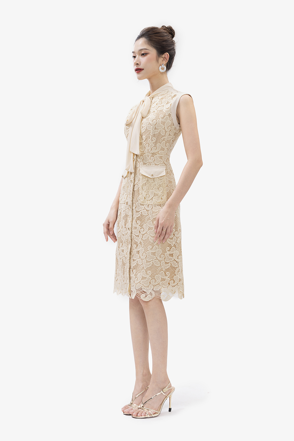 Đầm ren dự tiệc dáng A màu kem