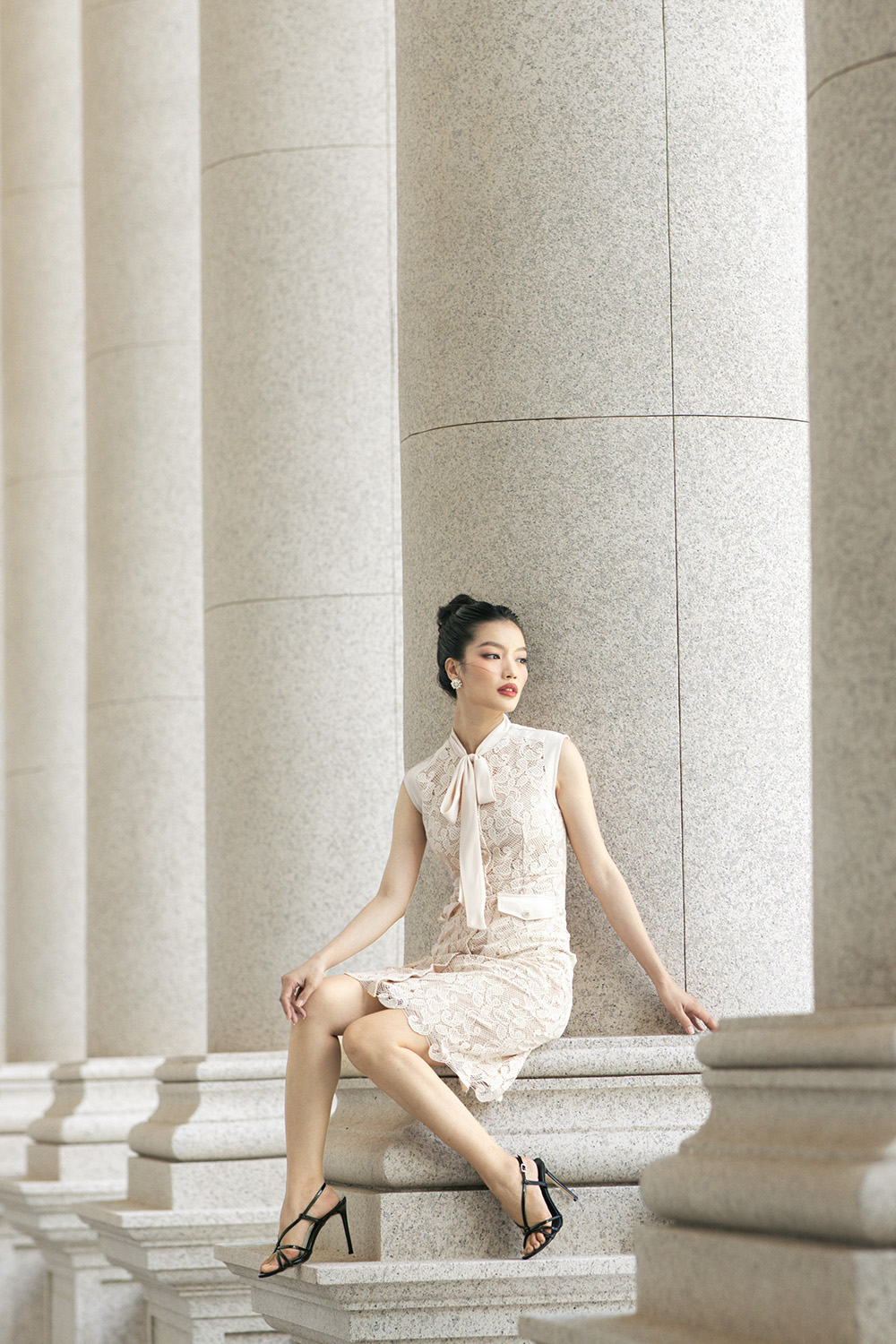 Đầm ren dự tiệc dáng A màu kem