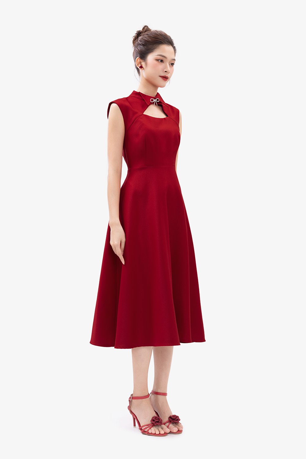 Đầm đỏ dự tiệc dáng xòe cổ cutout