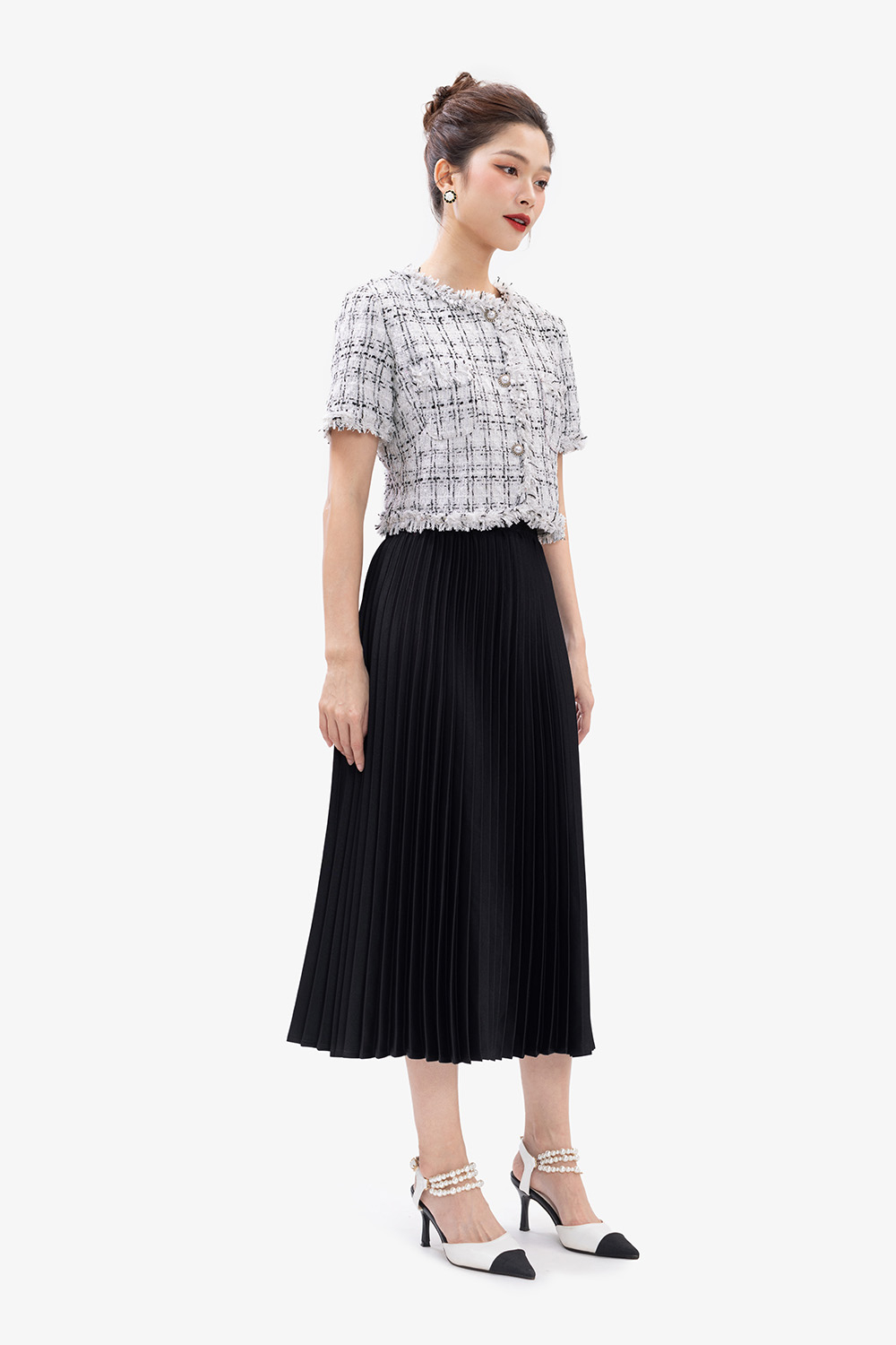 Áo tweed dáng ngắn phối viền