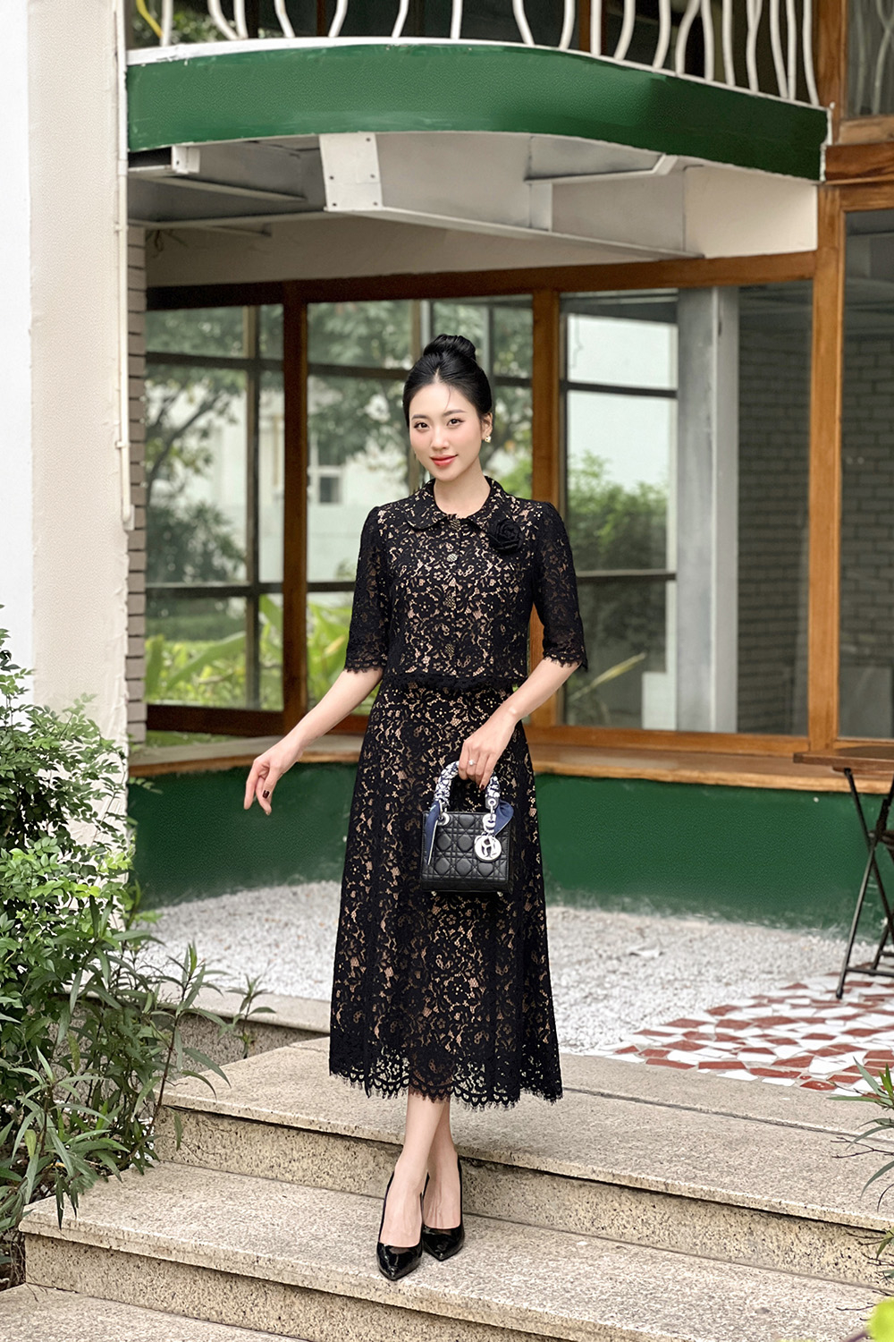 Chân váy ren hoạ tiết cạp chữ đẹp TVCN - Chân váy | ThờiTrangNữ.vn
