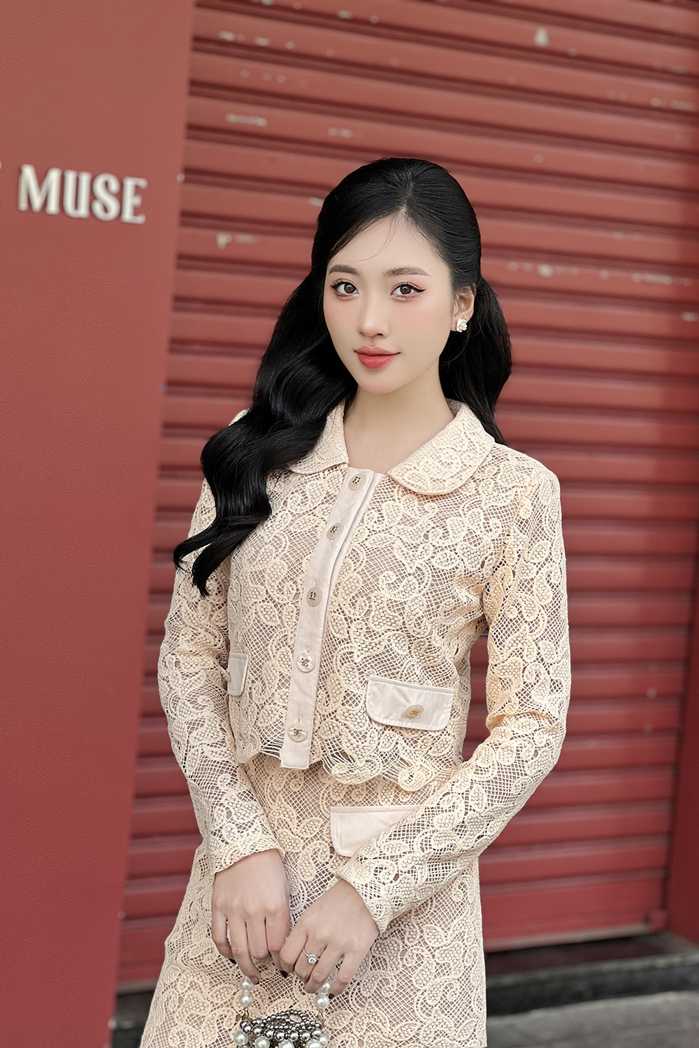 Áo kiểu ren nữ cổ sen tay dài