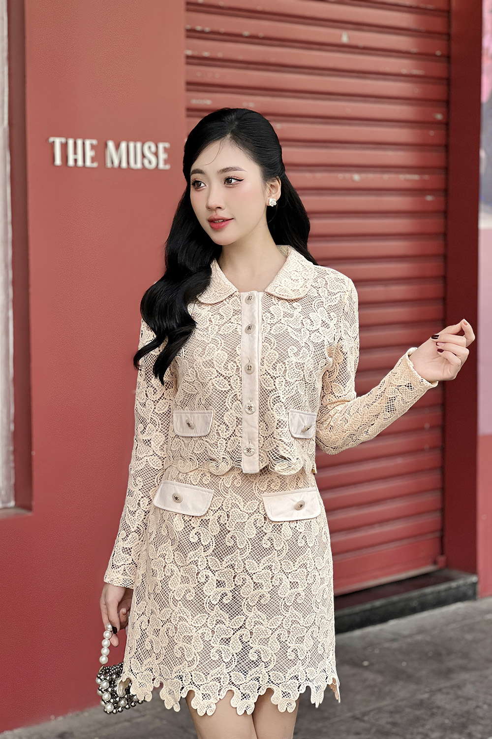 Áo kiểu ren nữ cổ sen tay dài