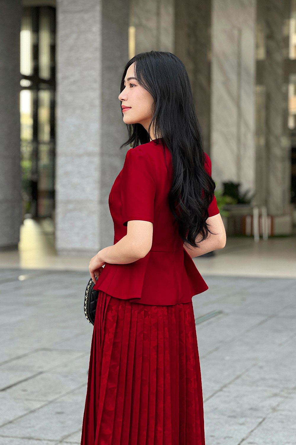 Áo kiểu nữ màu đỏ dáng peplum