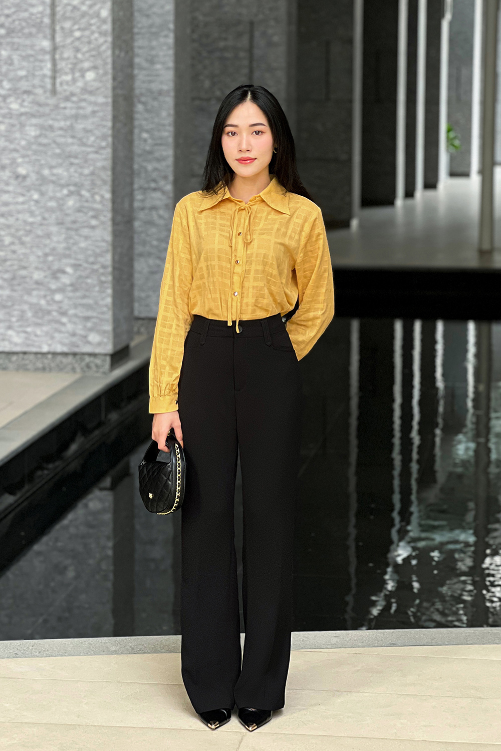 Quần công sở nữ màu đen ống suông