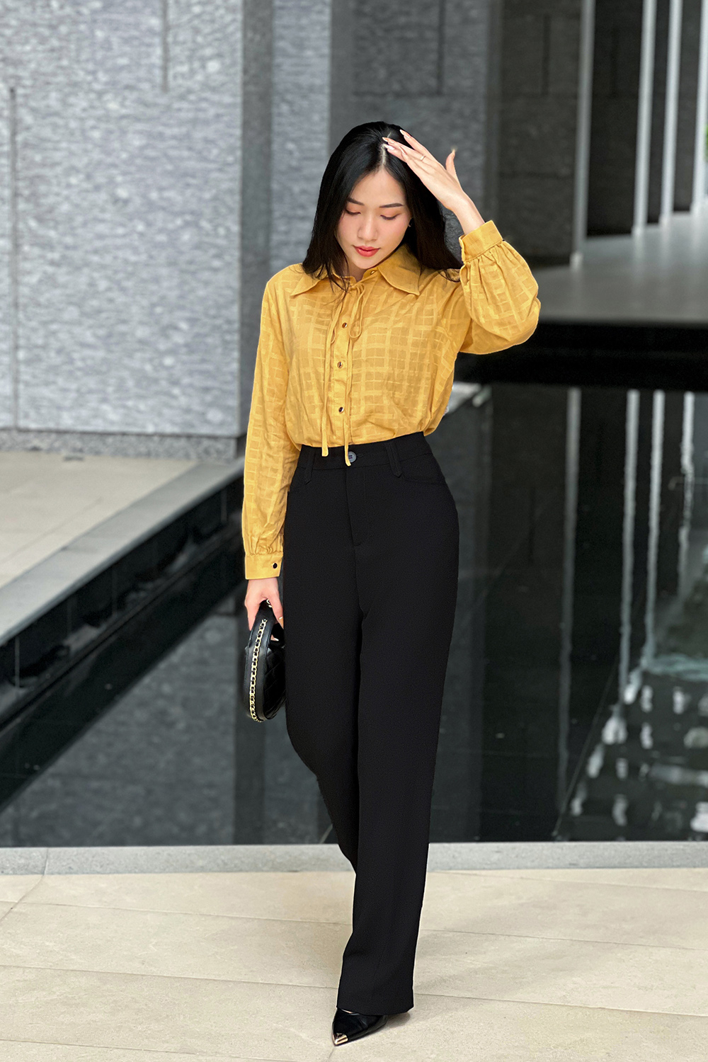 Quần công sở nữ màu đen ống suông