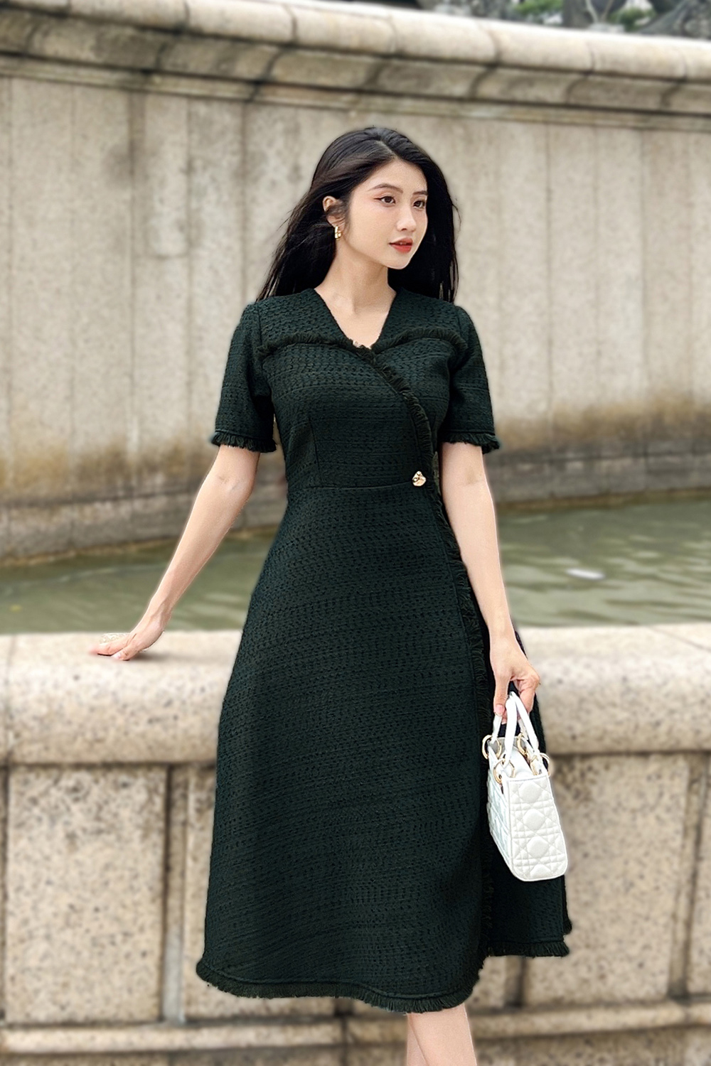 Đầm tweed dự tiệc dáng xoè chữ a cổ v