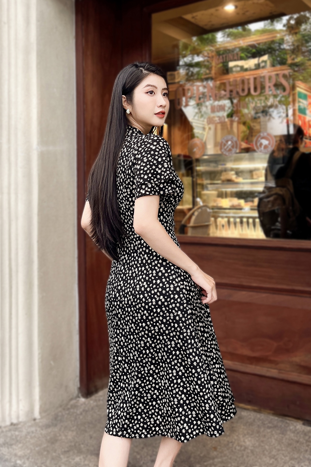 Đầm hoa nhí dáng xoè tay loe