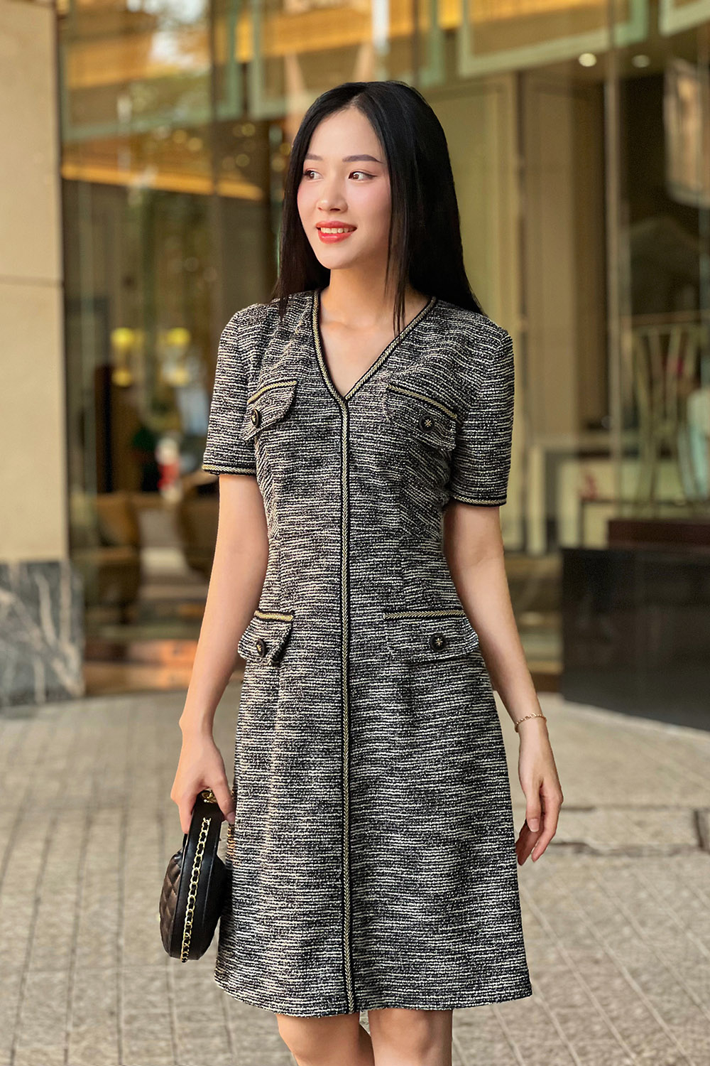 Đầm công sở dáng chữ a phối viền