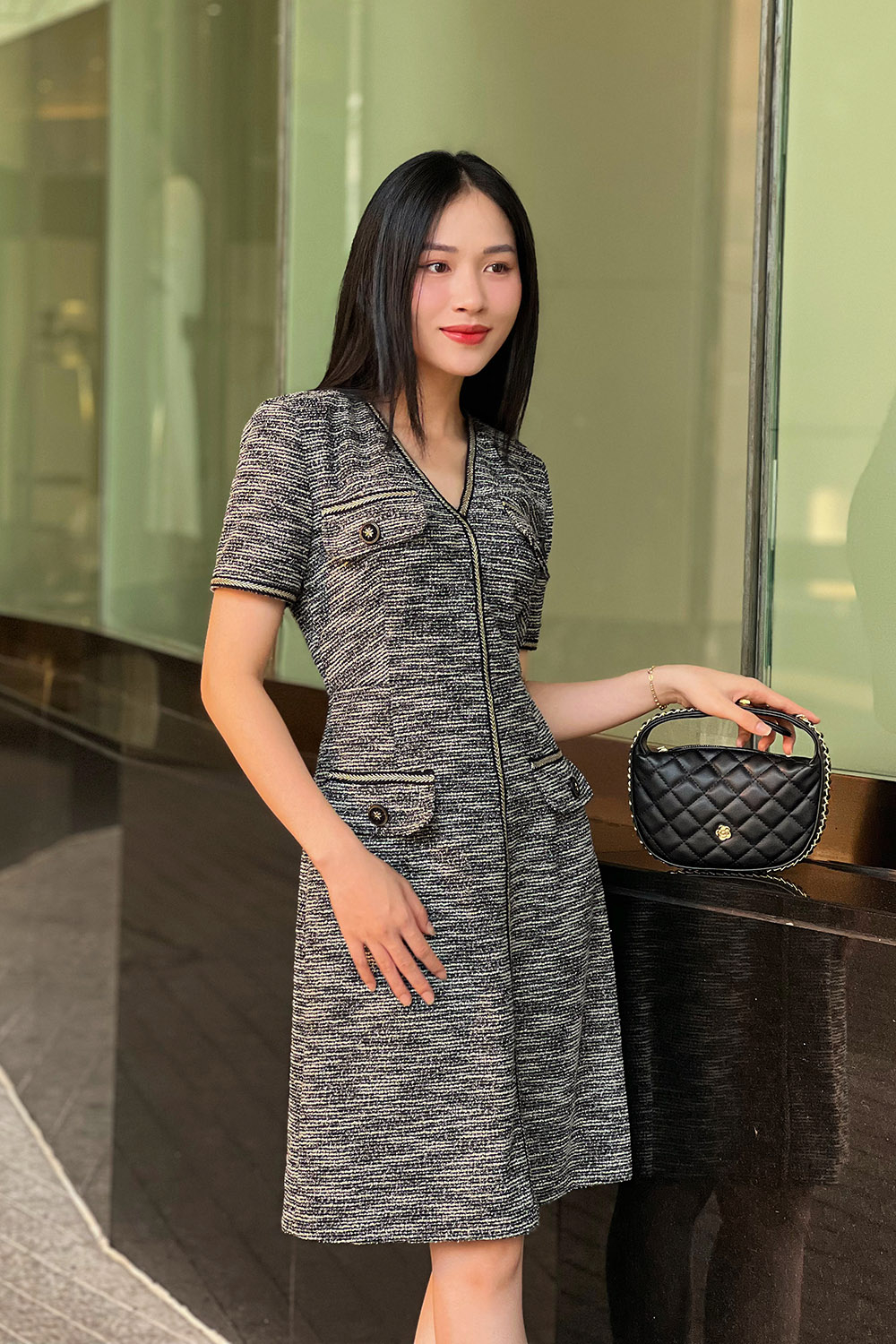 Đầm công sở dáng chữ a phối viền