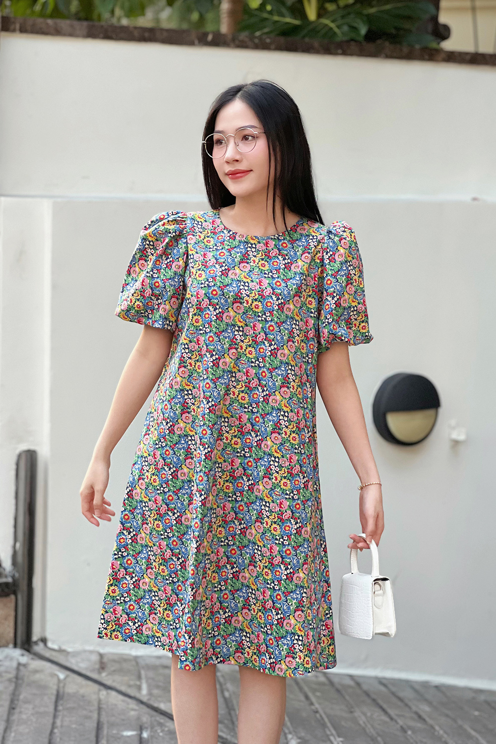 Đầm suông tay phồng họa tiết hoa