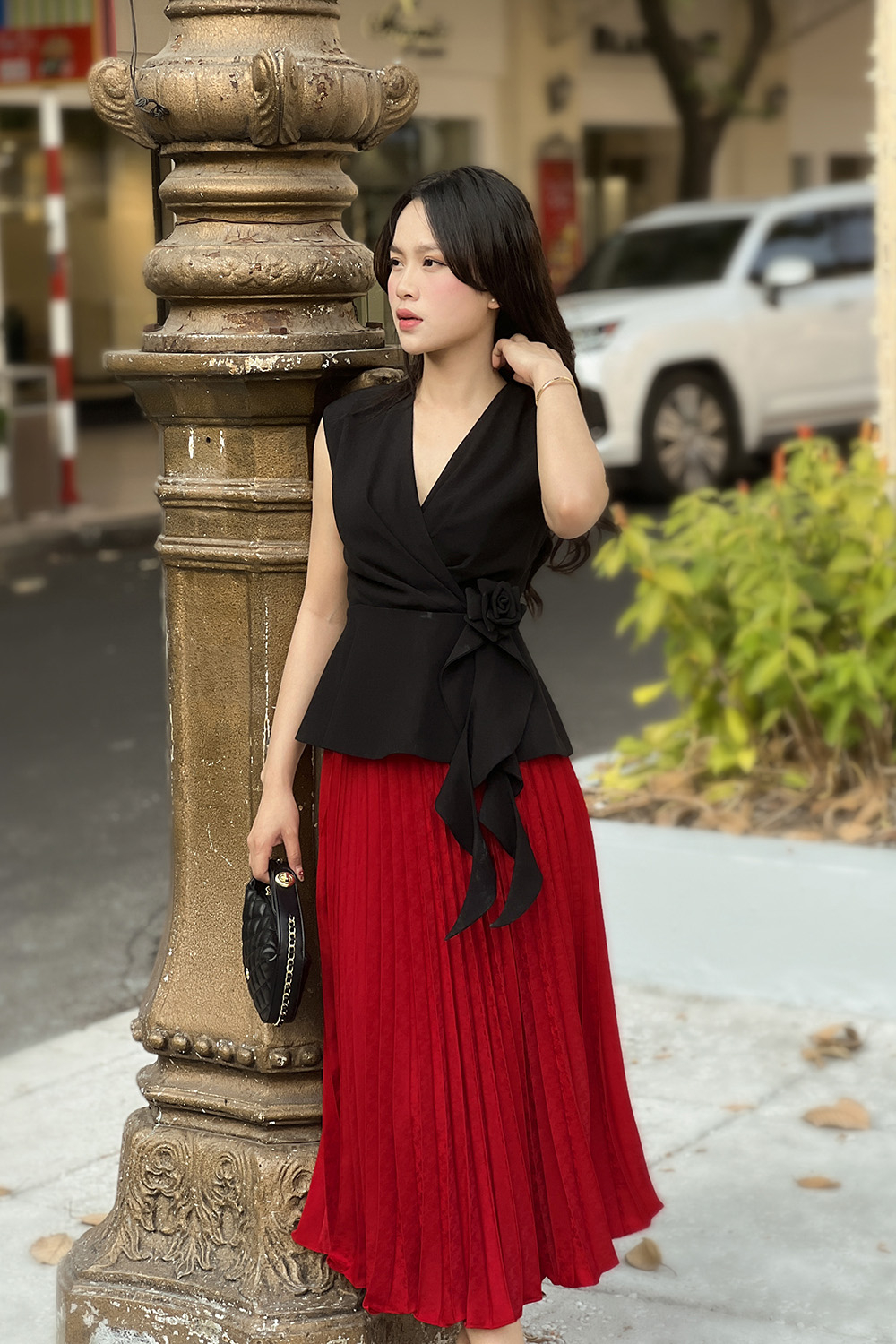 Chân váy xếp ly màu đỏ dáng dài đẹp used | Shopee Việt Nam