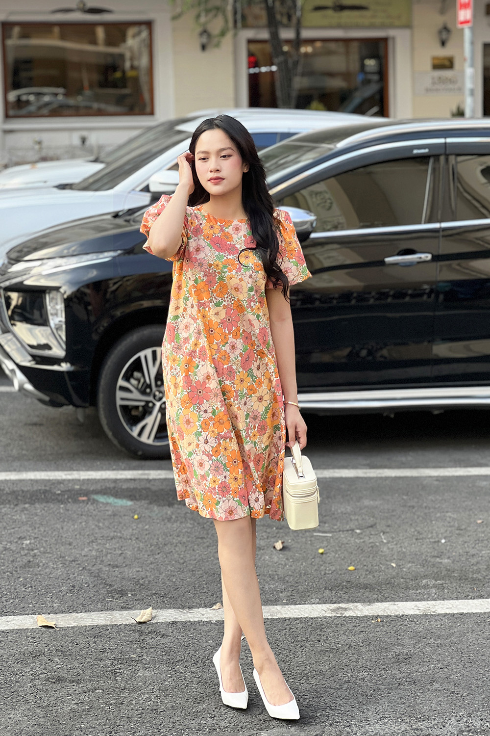 Đầm hoa dáng suông tay phồng cổ tròn