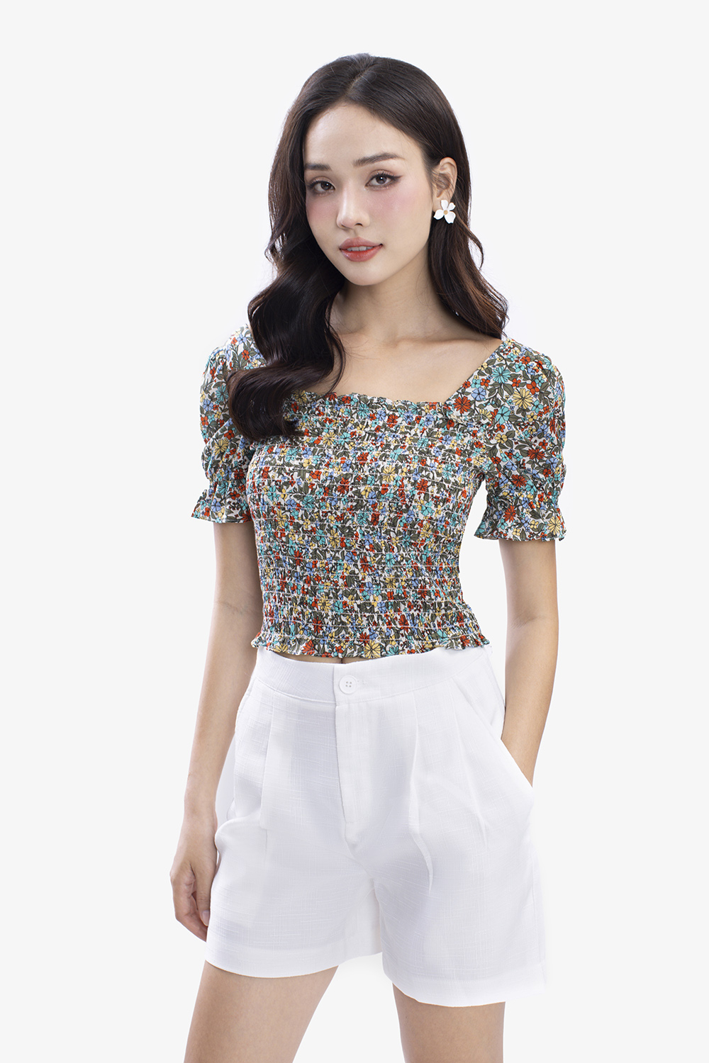 Áo croptop dáng ôm họa tiết hoa