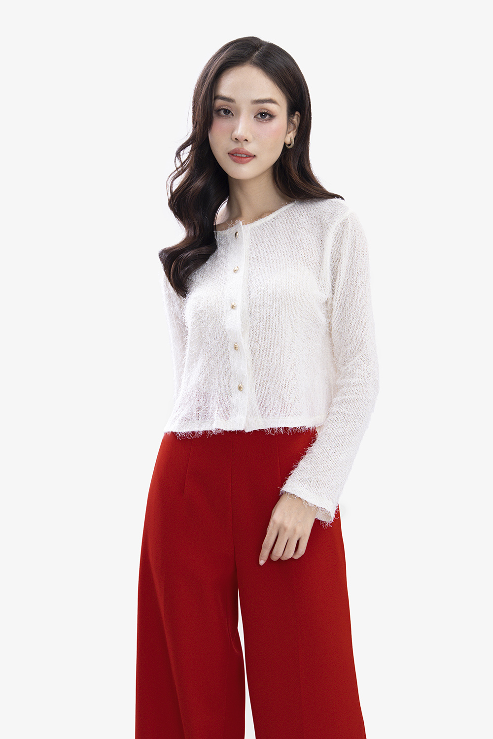 Áo len mỏng màu trắng cổ tròn