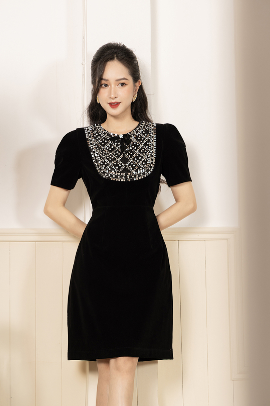 Váy nhung dáng ngắn phối màu đen cơ bản | Váy Đầm