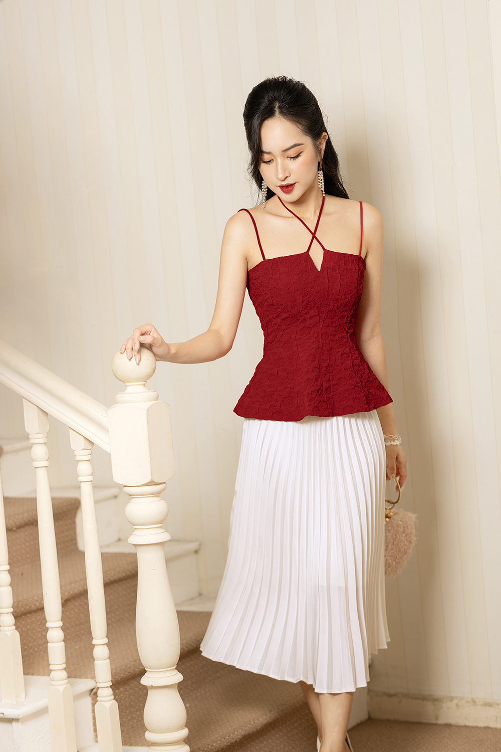 Áo kiểu 2 dây màu đỏ dáng peplum