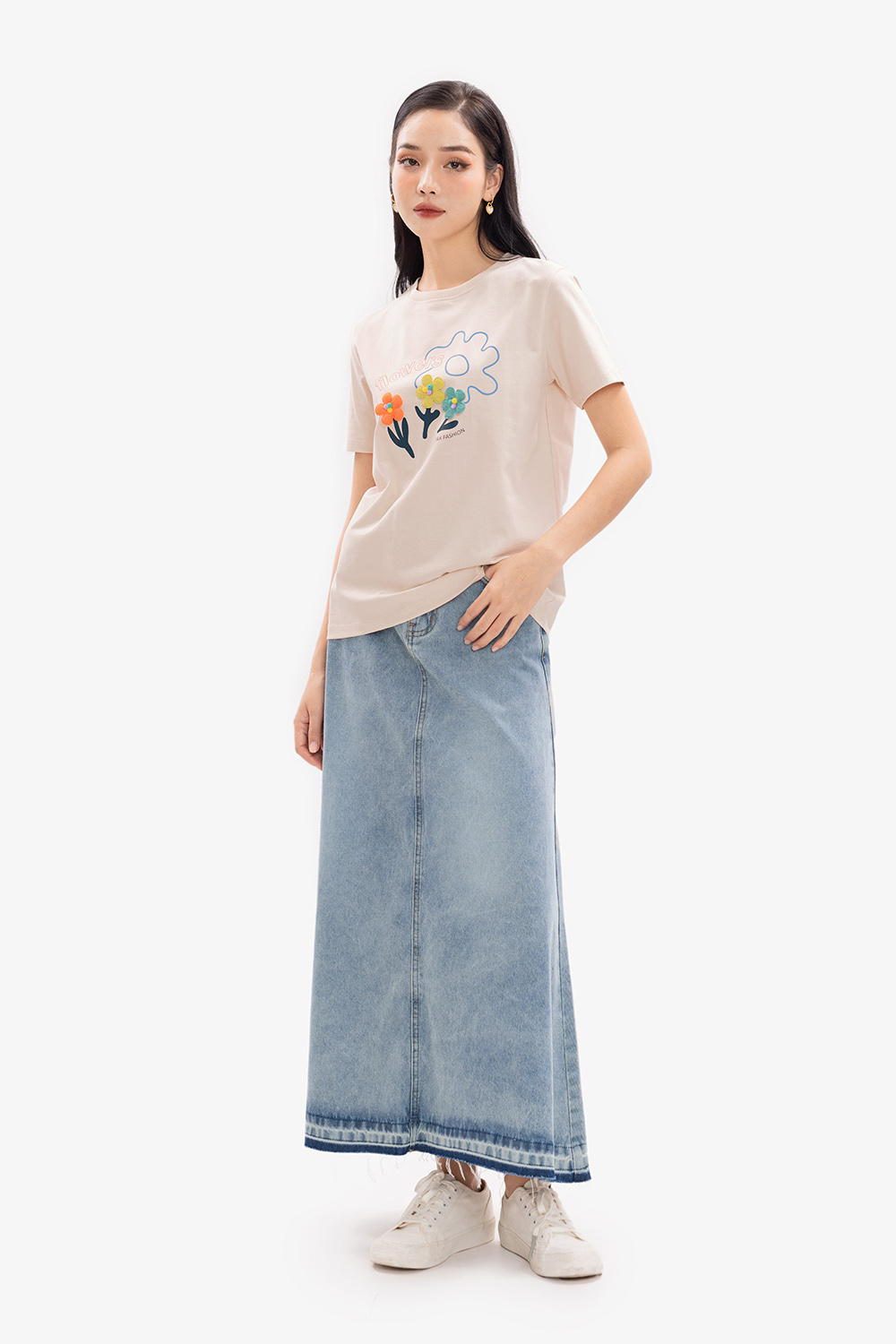 Áo thun cotton nữ đính hoa