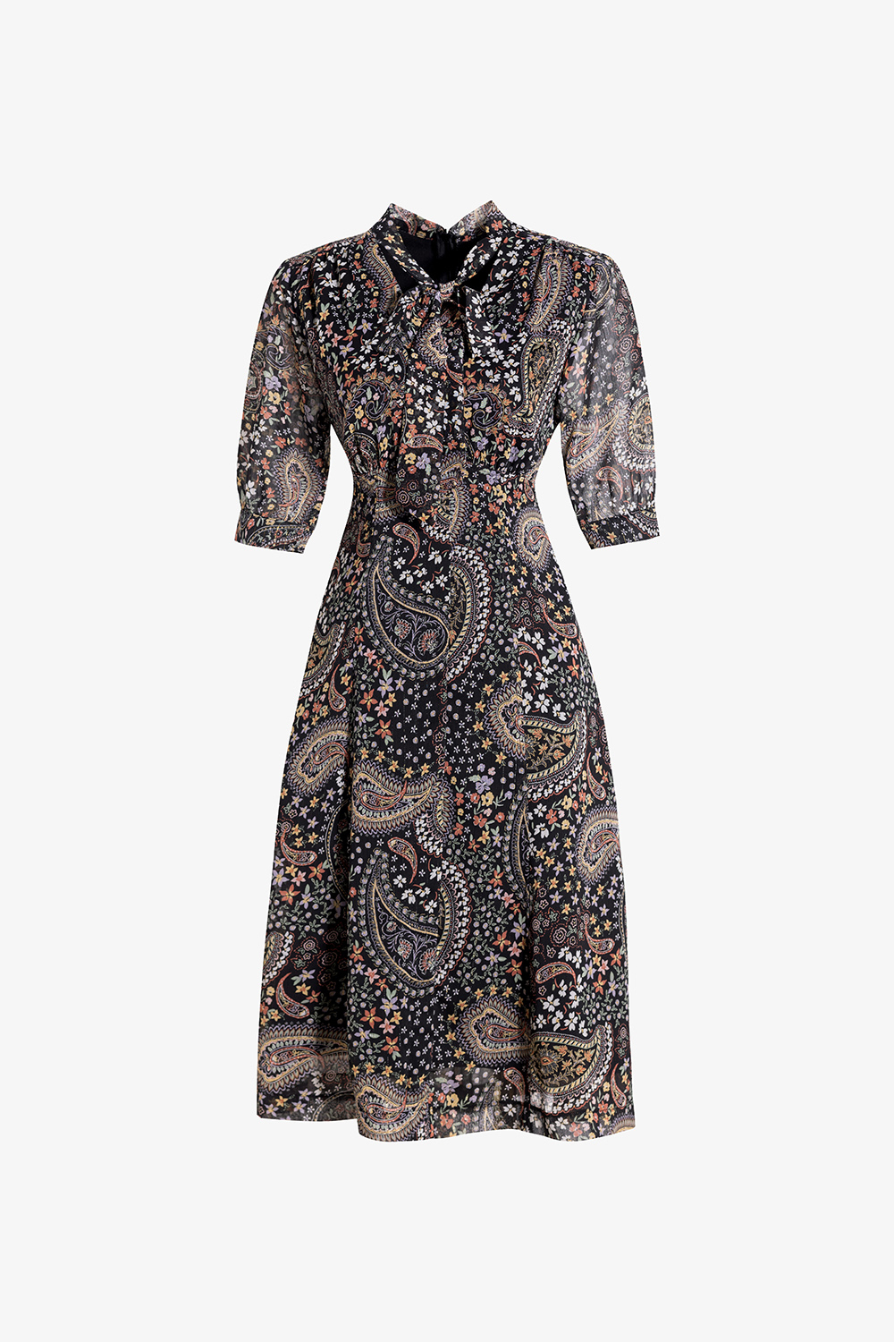 Đầm xòe họa tiết tay lỡ cổ phối nơ