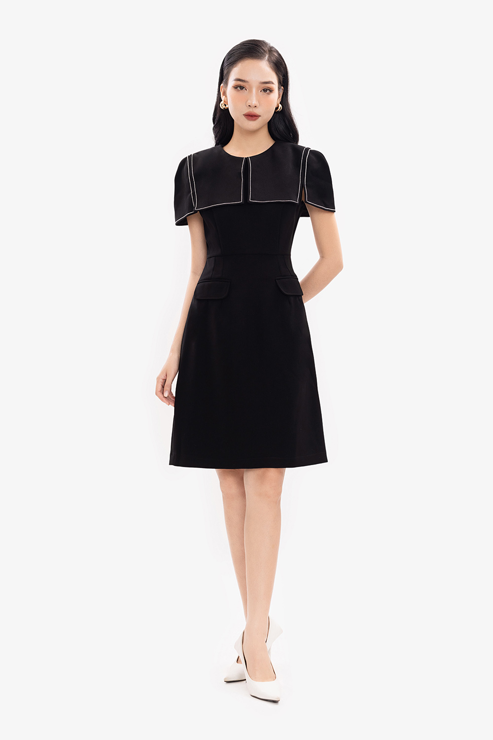 Đầm công sở đen chữ A lá cổ lớn viền chỉ