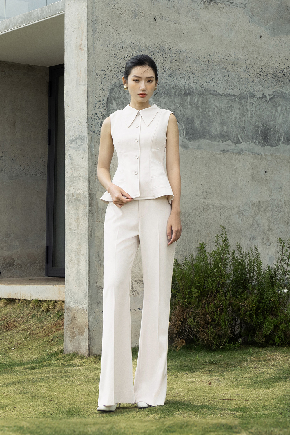 Quần tây công sở nữ ống loe nhẹ