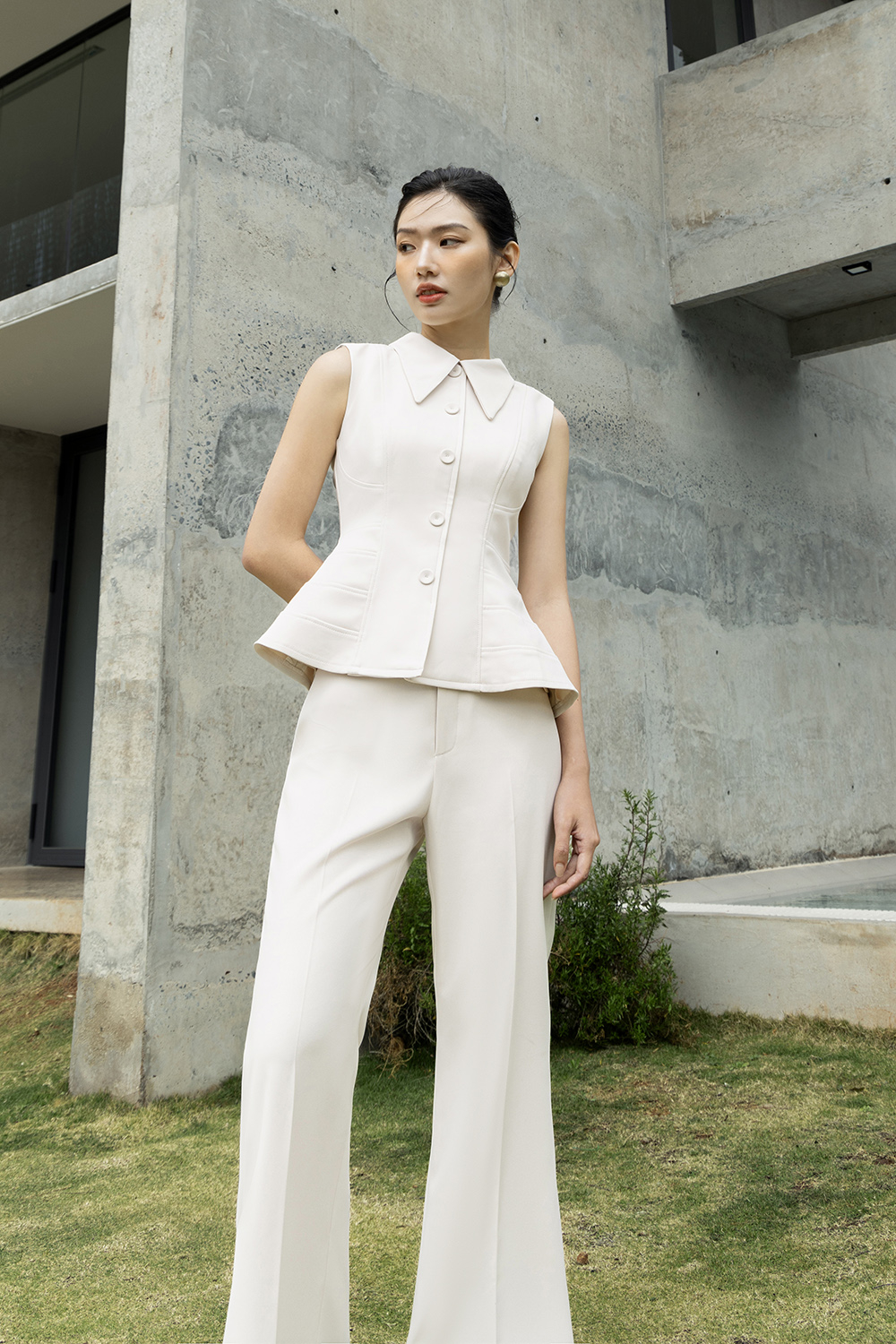 Quần tây công sở nữ ống loe nhẹ