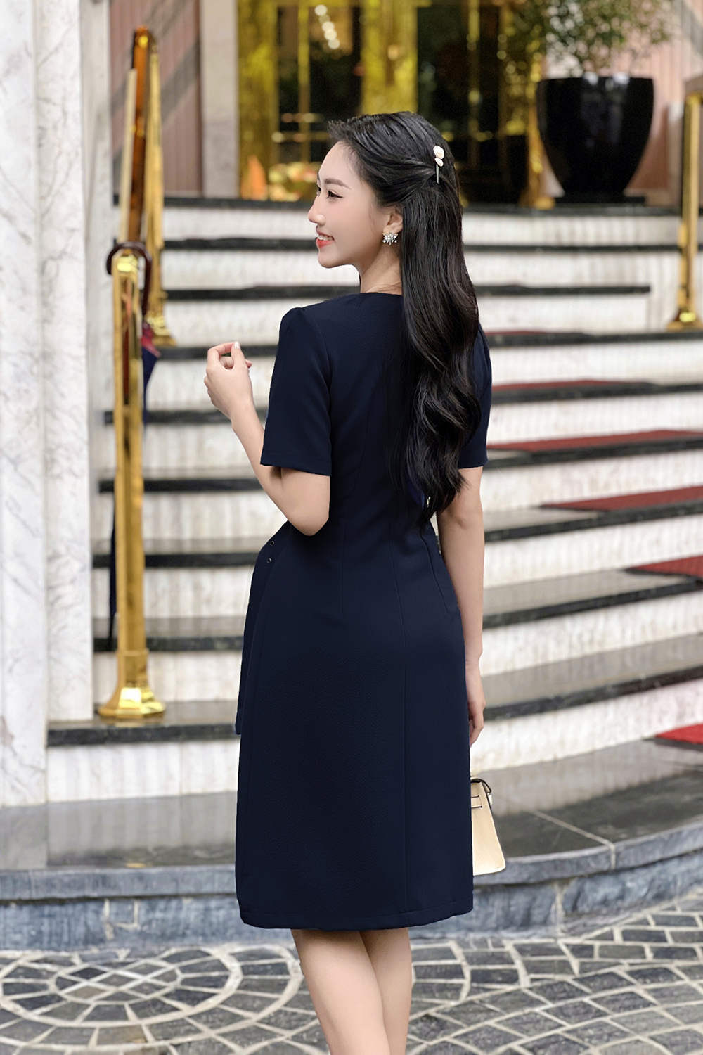 Những mẫu váy liền xòe công sở đẹp nhất 2020 giúp nàng tỏa sáng như nắng  xuân - Thời Trang NEVA - Luôn Đón Đầu Xu Hướng