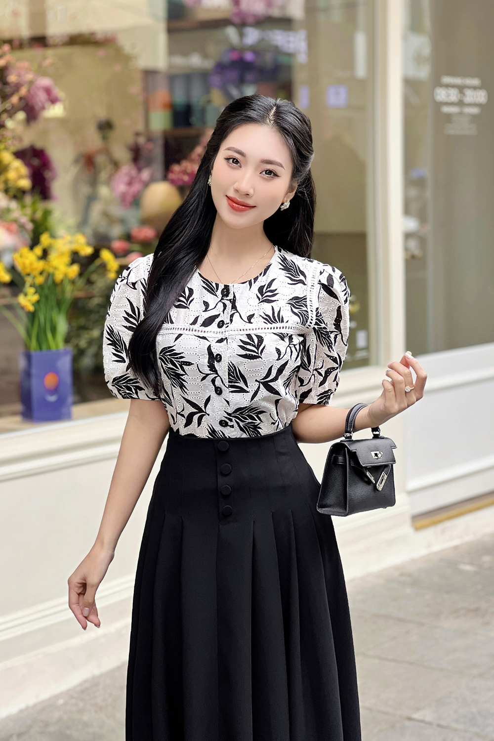 Áo kiểu nữ họa tiết tay phồng phối đăng ten