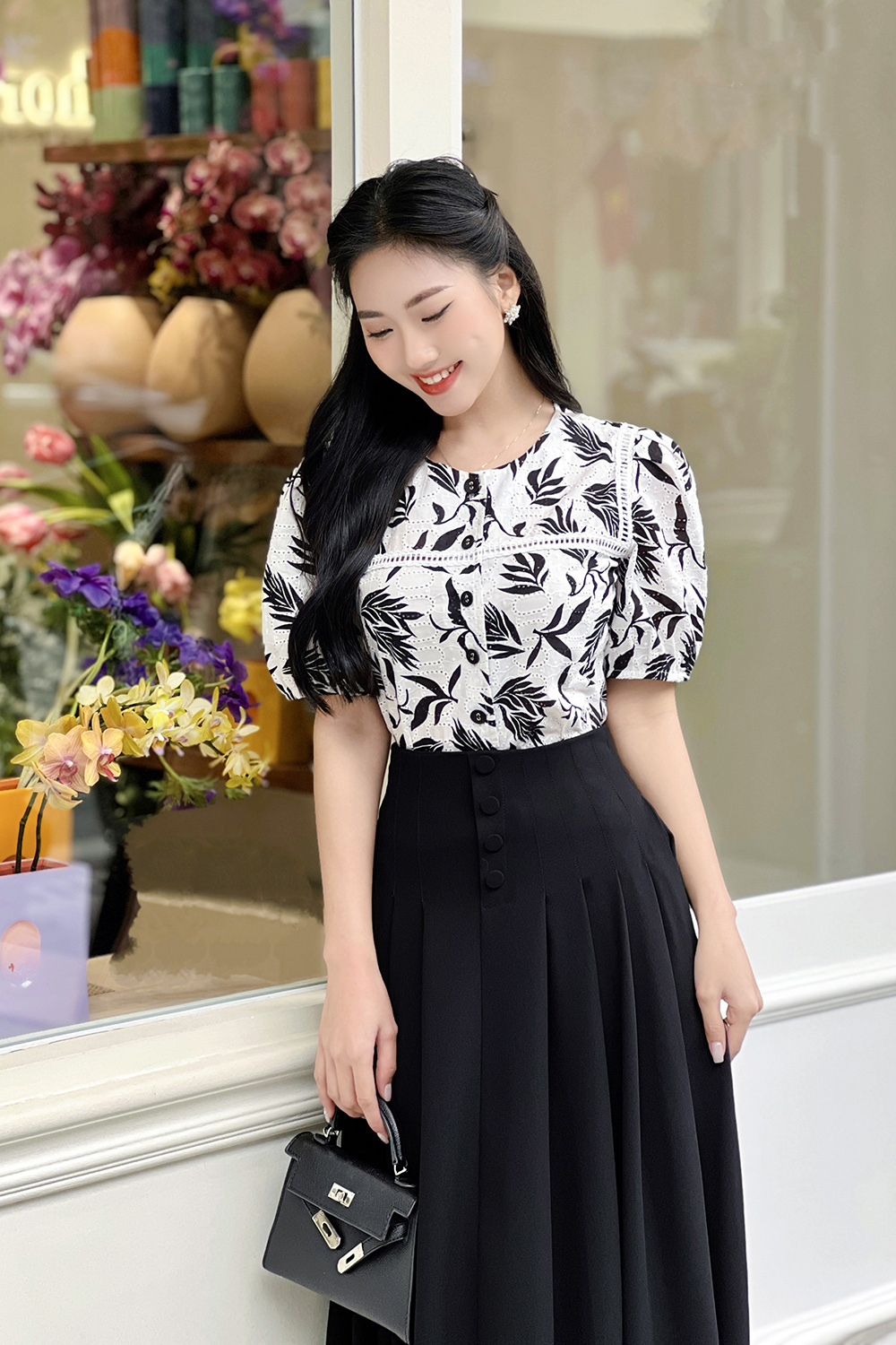 Áo kiểu nữ họa tiết tay phồng phối đăng ten