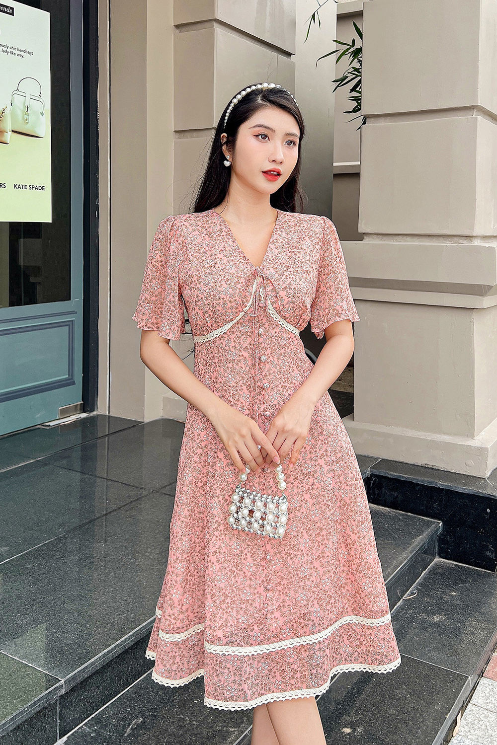 Đầm xòe hoa công sở màu hồng phối đăng ten