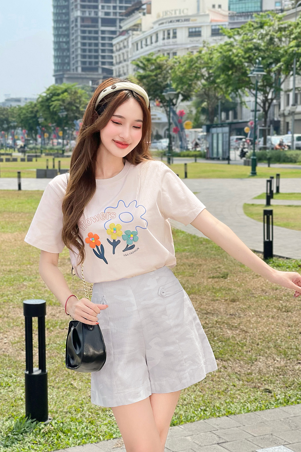 Quần short nữ 2 túi màu trắng QCS05-16